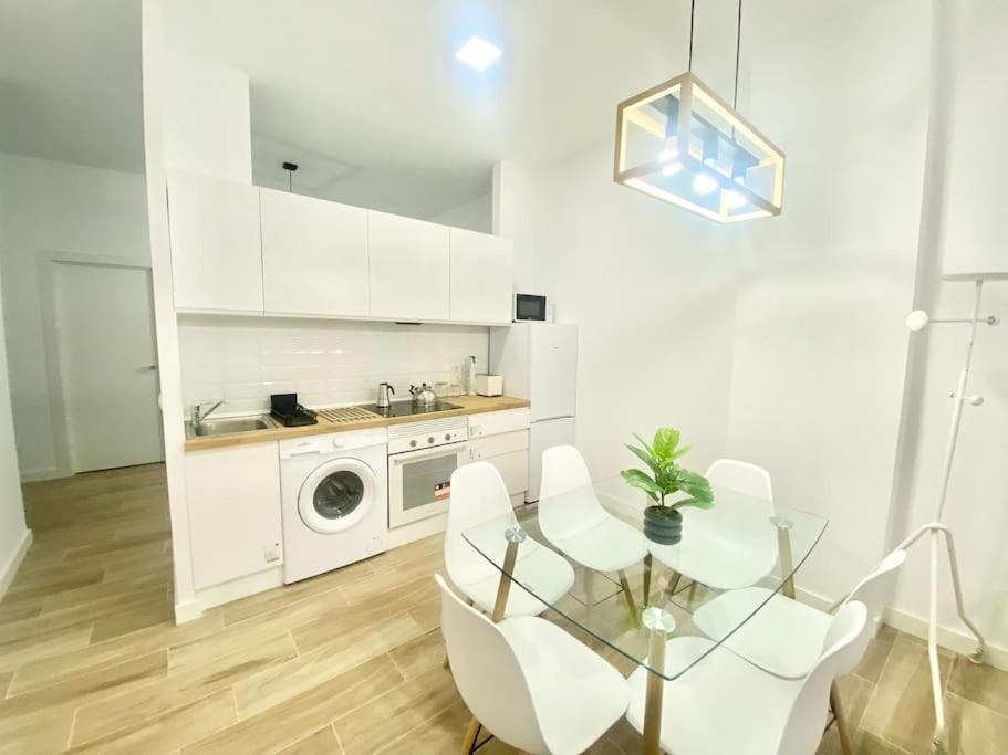 Ferienwohnung Puente Praga Aparment Madrid Exterior foto