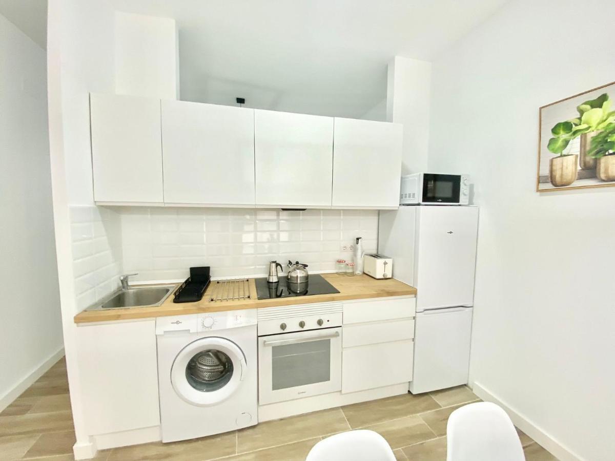 Ferienwohnung Puente Praga Aparment Madrid Exterior foto